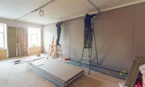 Jak przykleić płytę karton gips do ściany bez błędów i problemów